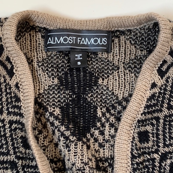 Almost Famous-Black and Tan Sweater Vest - Picture 4 of 4